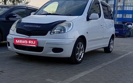 Toyota FunCargo, 2003 год, 600 000 рублей, 2 фотография