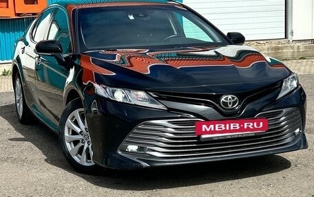 Toyota Camry, 2018 год, 2 400 000 рублей, 3 фотография