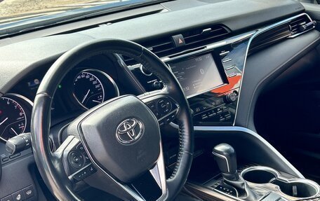 Toyota Camry, 2018 год, 2 400 000 рублей, 6 фотография