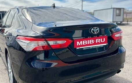Toyota Camry, 2018 год, 2 400 000 рублей, 10 фотография