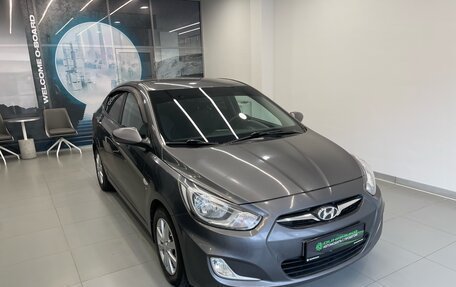 Hyundai Solaris II рестайлинг, 2013 год, 800 000 рублей, 3 фотография