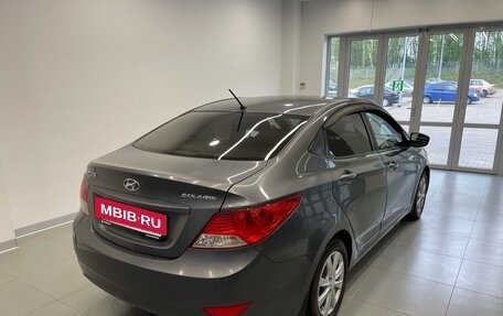 Hyundai Solaris II рестайлинг, 2013 год, 800 000 рублей, 4 фотография