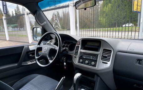 Mitsubishi Pajero IV, 2006 год, 1 635 000 рублей, 9 фотография