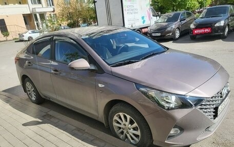 Hyundai Solaris II рестайлинг, 2021 год, 1 400 000 рублей, 5 фотография