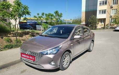 Hyundai Solaris II рестайлинг, 2021 год, 1 400 000 рублей, 4 фотография