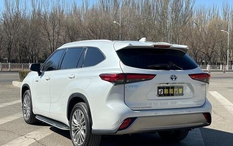 Toyota Highlander, 2022 год, 5 000 000 рублей, 5 фотография
