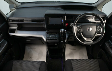 Honda Stepwgn IV, 2017 год, 2 299 000 рублей, 8 фотография