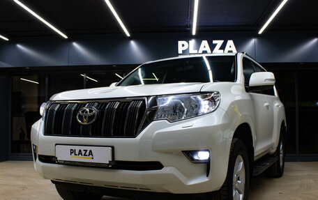 Toyota Land Cruiser Prado 150 рестайлинг 2, 2018 год, 4 279 000 рублей, 5 фотография