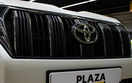 Toyota Land Cruiser Prado 150 рестайлинг 2, 2018 год, 4 279 000 рублей, 8 фотография