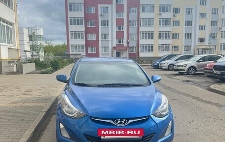 Hyundai Elantra V, 2015 год, 990 000 рублей, 2 фотография