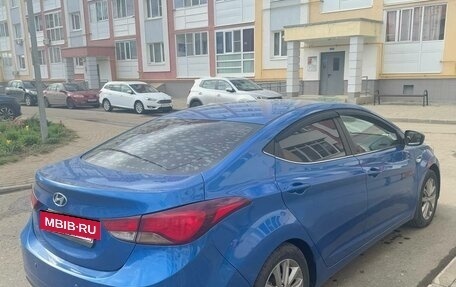 Hyundai Elantra V, 2015 год, 990 000 рублей, 3 фотография