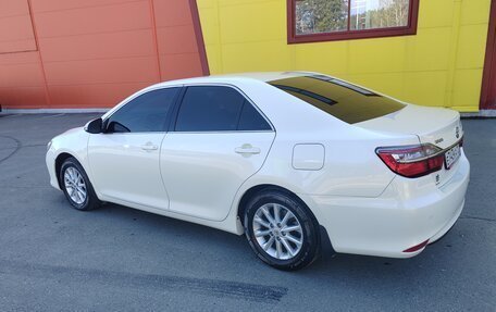 Toyota Camry, 2015 год, 2 100 000 рублей, 4 фотография