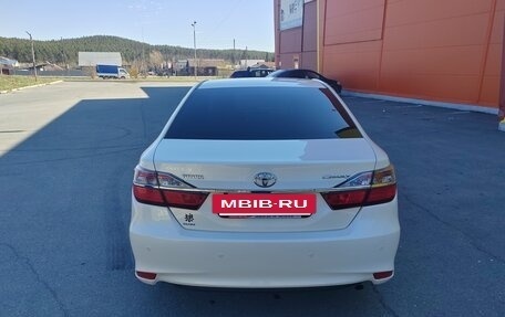 Toyota Camry, 2015 год, 2 100 000 рублей, 6 фотография