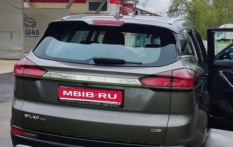 Geely Atlas, 2024 год, 2 700 000 рублей, 2 фотография
