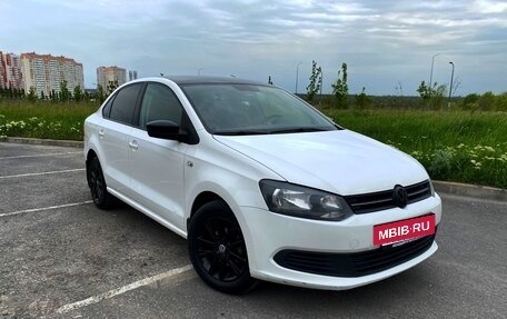 Volkswagen Polo VI (EU Market), 2013 год, 990 000 рублей, 4 фотография