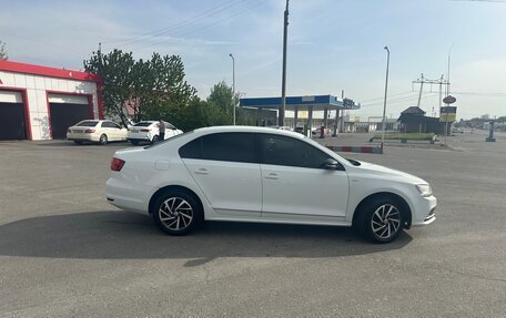 Volkswagen Jetta VI, 2018 год, 1 800 000 рублей, 2 фотография