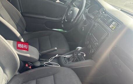 Volkswagen Jetta VI, 2018 год, 1 800 000 рублей, 5 фотография