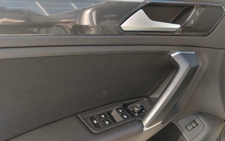 Volkswagen Tiguan II, 2017 год, 2 399 000 рублей, 12 фотография