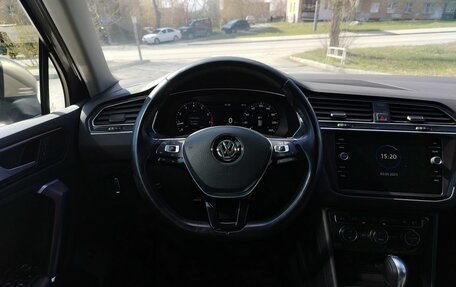Volkswagen Tiguan II, 2017 год, 2 399 000 рублей, 10 фотография