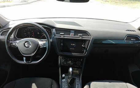 Volkswagen Tiguan II, 2017 год, 2 399 000 рублей, 9 фотография