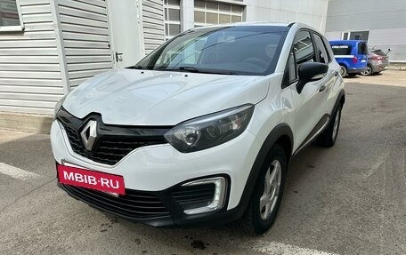 Renault Kaptur I рестайлинг, 2017 год, 1 380 000 рублей, 2 фотография