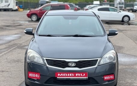 KIA cee'd I рестайлинг, 2011 год, 635 000 рублей, 2 фотография