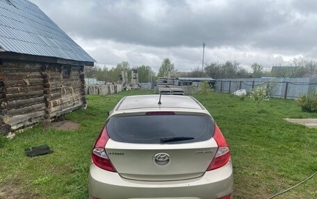 Hyundai Solaris II рестайлинг, 2014 год, 650 000 рублей, 5 фотография