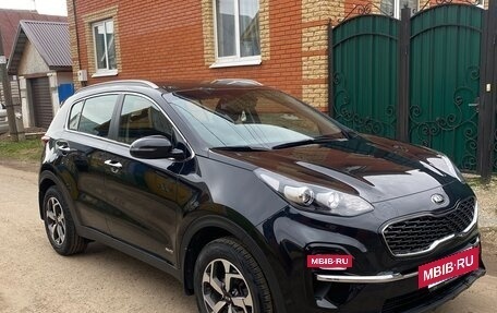 KIA Sportage IV рестайлинг, 2019 год, 2 450 000 рублей, 3 фотография