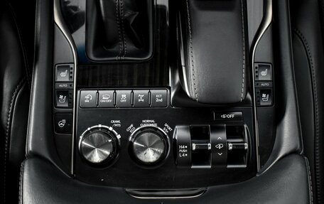 Lexus LX III, 2018 год, 9 800 000 рублей, 11 фотография