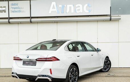 BMW 5 серия, 2024 год, 9 790 000 рублей, 2 фотография