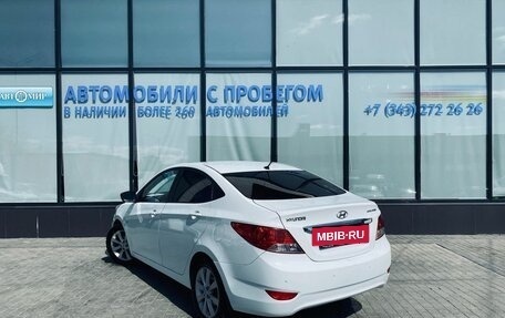 Hyundai Solaris II рестайлинг, 2013 год, 825 000 рублей, 3 фотография