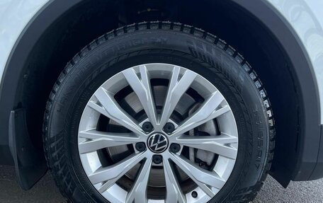 Volkswagen Tiguan II, 2021 год, 2 999 000 рублей, 9 фотография