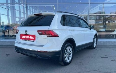 Volkswagen Tiguan II, 2021 год, 2 999 000 рублей, 4 фотография