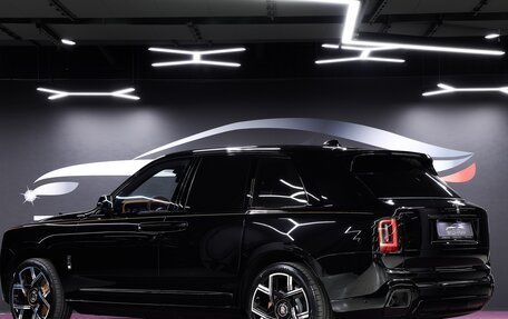 Rolls-Royce Cullinan, 2025 год, 98 000 000 рублей, 4 фотография