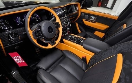 Rolls-Royce Cullinan, 2025 год, 98 000 000 рублей, 15 фотография