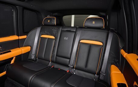 Rolls-Royce Cullinan, 2025 год, 98 000 000 рублей, 19 фотография