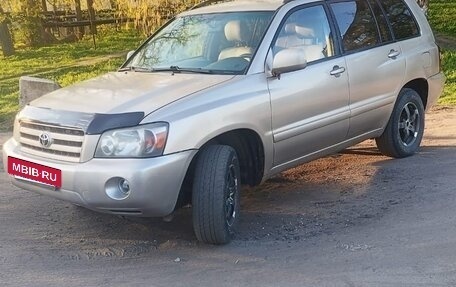 Toyota Highlander III, 2004 год, 1 050 000 рублей, 2 фотография