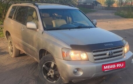 Toyota Highlander III, 2004 год, 1 050 000 рублей, 6 фотография
