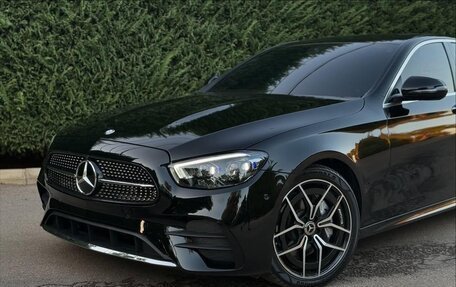 Mercedes-Benz E-Класс, 2022 год, 4 650 000 рублей, 3 фотография