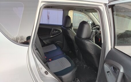 Toyota RAV4, 2011 год, 1 200 000 рублей, 4 фотография