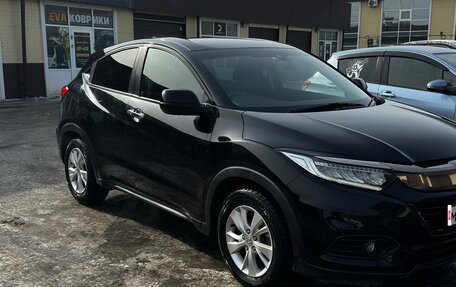 Honda Vezel, 2018 год, 1 970 000 рублей, 4 фотография