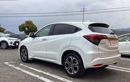 Honda Vezel, 2018 год, 1 800 000 рублей, 3 фотография