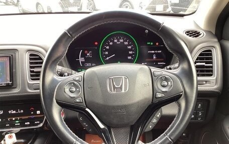 Honda Vezel, 2018 год, 1 800 000 рублей, 5 фотография