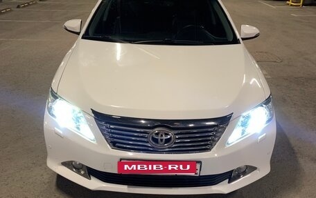 Toyota Camry, 2014 год, 1 722 500 рублей, 2 фотография