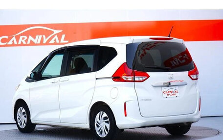 Honda Freed II, 2021 год, 1 850 000 рублей, 2 фотография