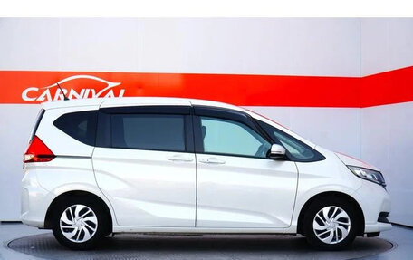 Honda Freed II, 2021 год, 1 850 000 рублей, 5 фотография