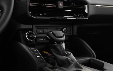 Toyota Land Cruiser Prado, 2025 год, 8 915 000 рублей, 17 фотография
