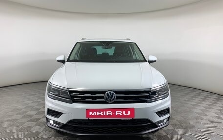 Volkswagen Tiguan II, 2019 год, 2 448 000 рублей, 2 фотография