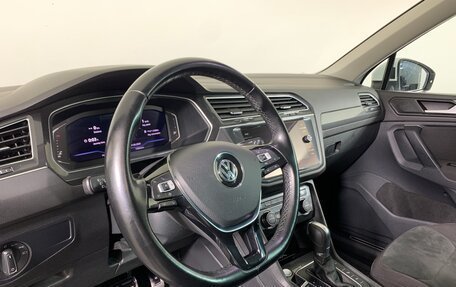 Volkswagen Tiguan II, 2019 год, 2 448 000 рублей, 11 фотография