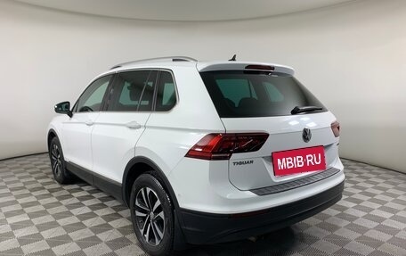 Volkswagen Tiguan II, 2019 год, 2 448 000 рублей, 7 фотография